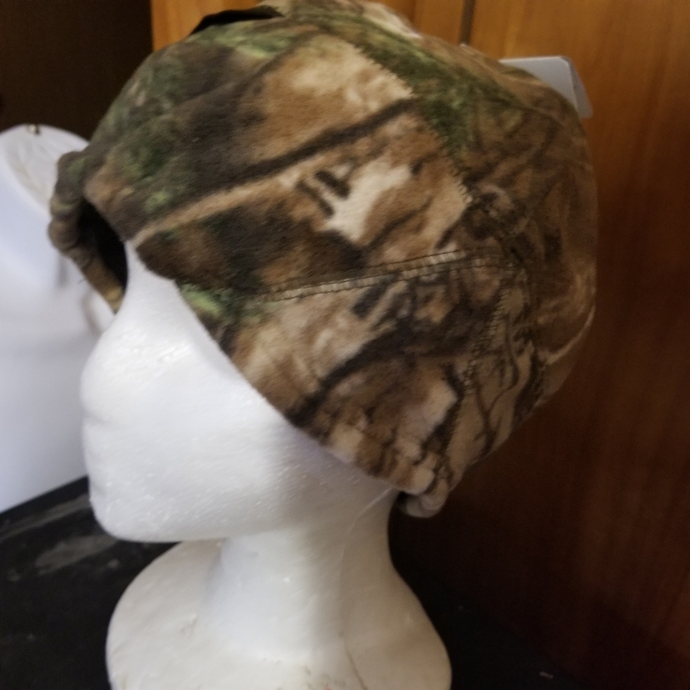 Manzella Camo Green Fleece Beanie  NEW  UNISEX